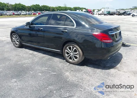 2015 Mercedes-Benz C 300 4Matic/Luxury 4Matic/Sport 4Matic из США, поврежденный, VIN 55SWF4KB5FU031879